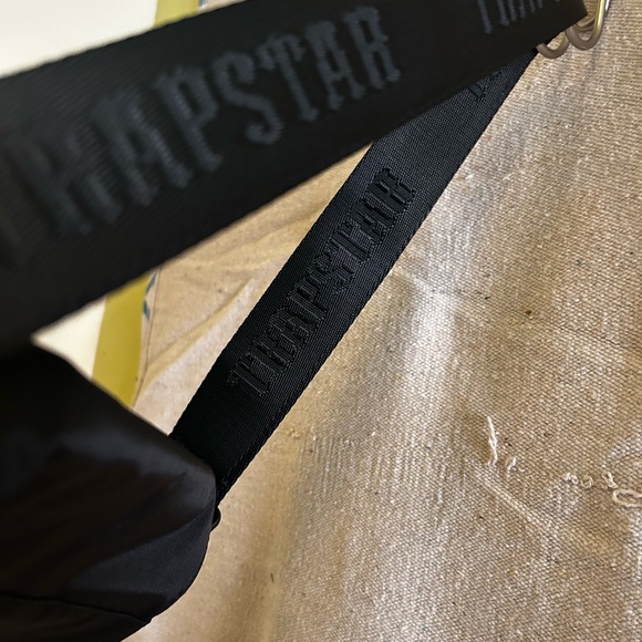 TRAPSTAR IRONGATE CHESTBAG GREY - Picture 4 of 5